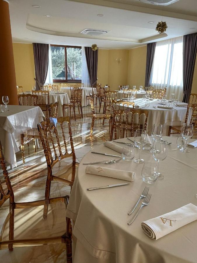 Hotel Ristorante Villa Terry Lauria Inferiore Exterior foto