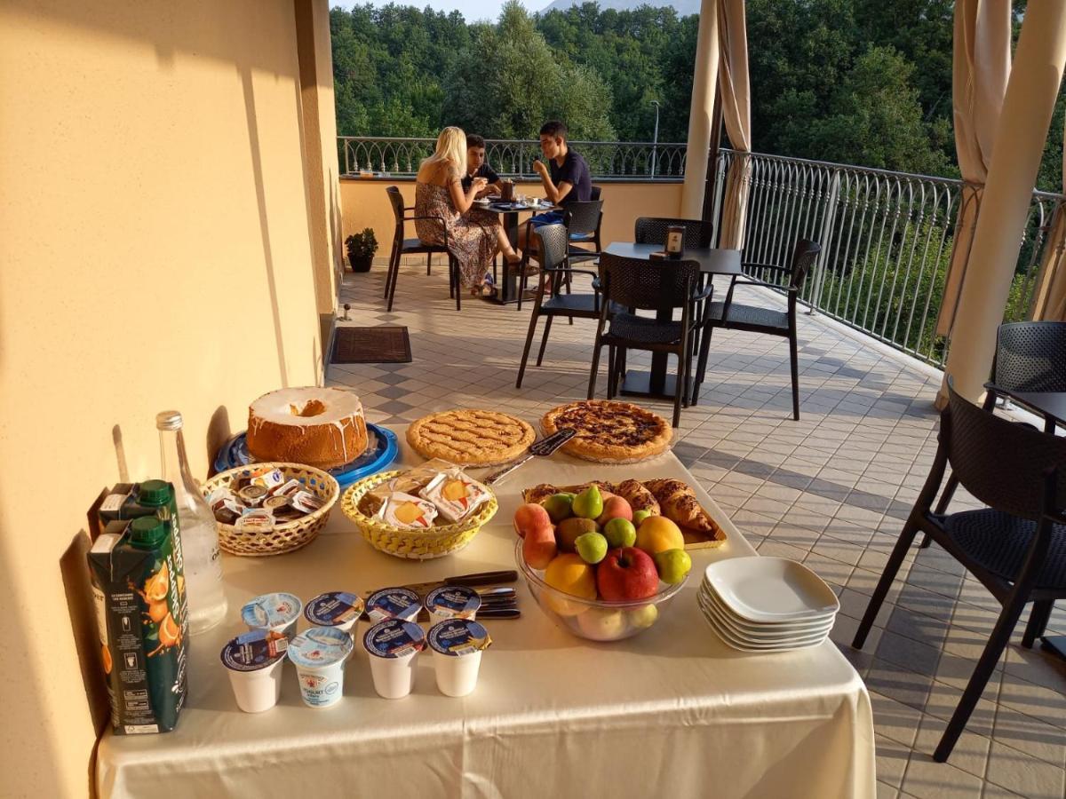 Hotel Ristorante Villa Terry Lauria Inferiore Exterior foto